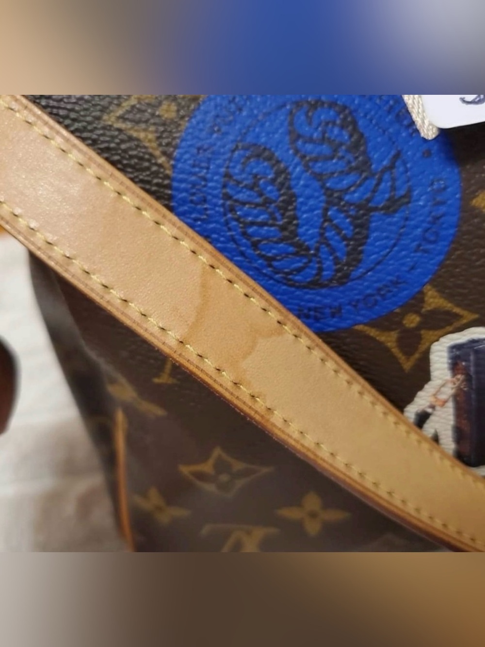Louis Vuitton Brown Monogram Bag with Tan Accents - Picture 5 of 14